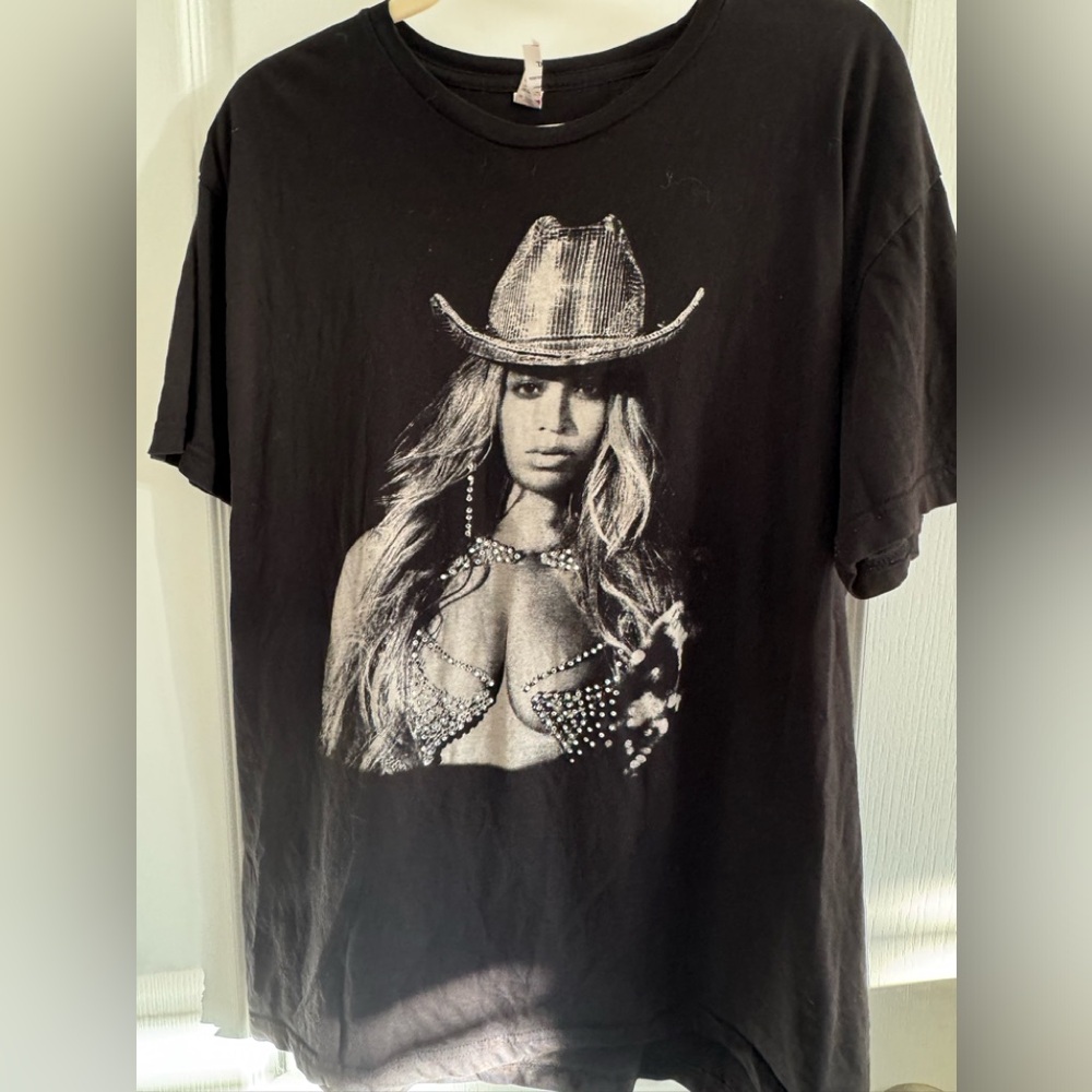 Beyoncé Renaissance World Tour 2023 rhinestone cowboy hat tee Size XL